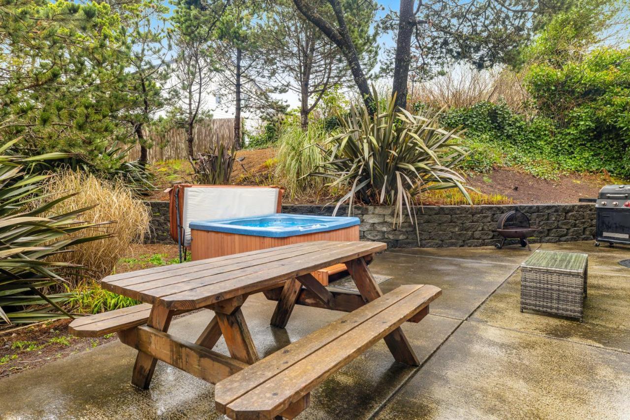 Villa Gone Coastal Lincoln City Exterior foto