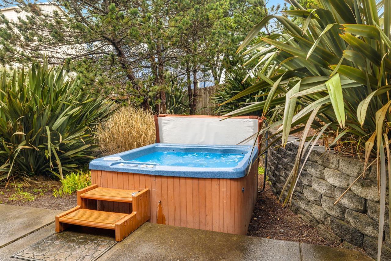 Villa Gone Coastal Lincoln City Exterior foto
